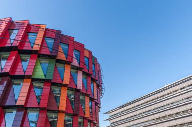 Gothenburg, İsveç - 26 Mart 2011: Kuggen, Chalmers Teknoloji Üniversitesi Lindholmen kampüsünde bir yuvarlak binadır..
