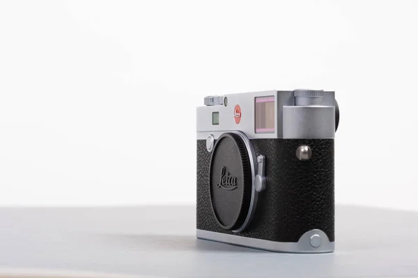 Göteborg, İsveç - Haziran 2019: Leica M10 gümüşünün ayrıntıları.