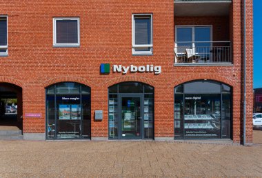 Frederikshavn, Danimarka - 11 Temmuz 2019: Frederikshavn Nybolig Logosu.