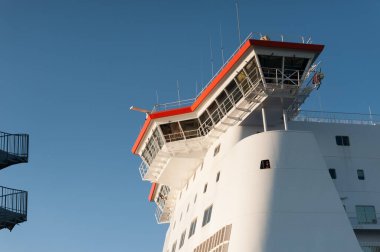 Frederikshavn, Danimarka - 24 Nisan 2011: Terör-feribot Köprüsü Stena Jutlandica.