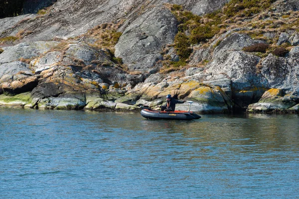 Gothenburg Sweden April 2022 Fisherman Small Rubber Boat Wit Tiny — Stockfoto