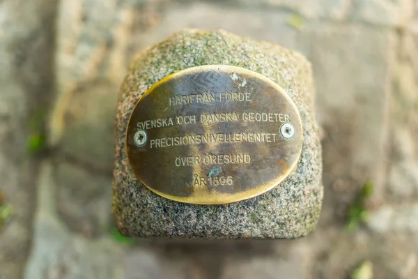 Göteborg, İsveç - 17 Temmuz 2021: 1896 jeodezik araştırması için plaket.