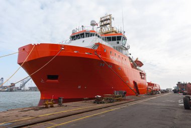 Frederikshavn, Danimarka - 11 Mart 2008: AHTS gemisi Normand Master Orskov Yard 'a yanaştı.