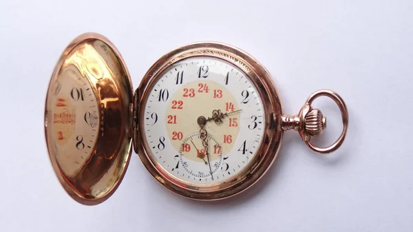口袋手表、 古色古香，黄金 — 图库照片