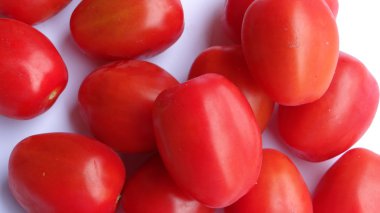 çeri domatesler