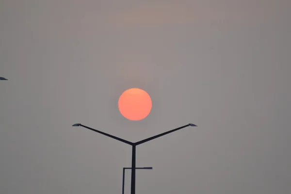 Sunrise over the city — Stock Photo, Image