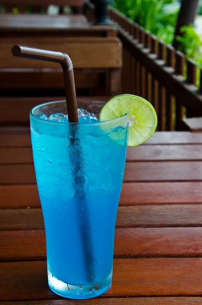 Mavi hawaiian içki soda