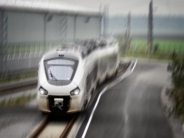hareket halinde yeni bölgesel trainset