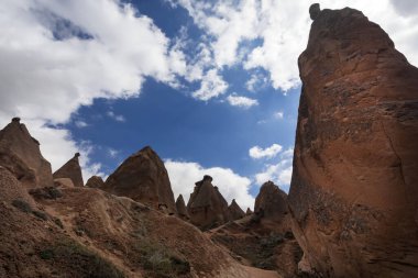 Kapadokya, Türkiye 'nin en ünlü turistik bölgelerinden biridir. Kapadokya 'nın Rock Sites of Cappadocia UNESCO Dünya Mirası' dır. Konum; Devrent Valley. 