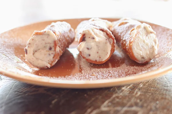 Sicilyalı cannoli
