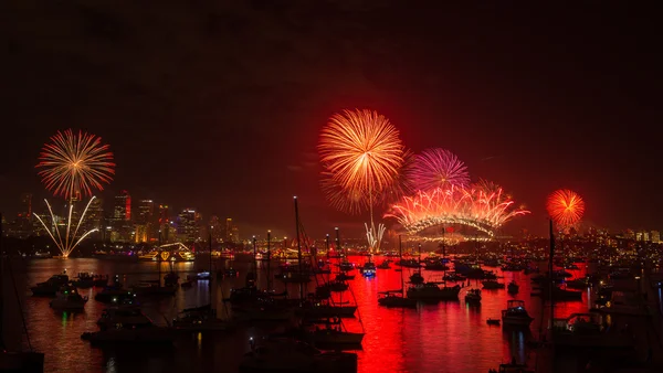 Vuurwerk sydney nieuwe jaar vooravond 2013 — Stockfoto