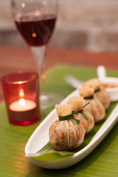 Aperitivo tailandês, saco de dinheiro . — Fotografia de Stock