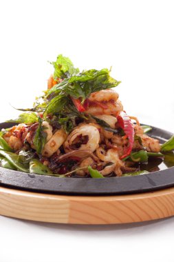 Tay herb ile kızarmış deniz ürünleri heyecan.