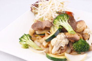 taze sebze ve istiridye sosu kızarmış düz pirinç şehriye heyecan