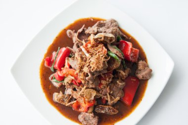 Tay kızartılmış sığır eti istiridye sosu ilave edin..