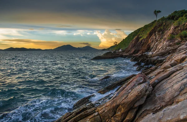 Západ slunce krajina, samed ostrov Thajska — Stock fotografie