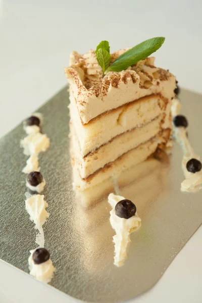 Piece of vanilla cake — Stock Photo, Image