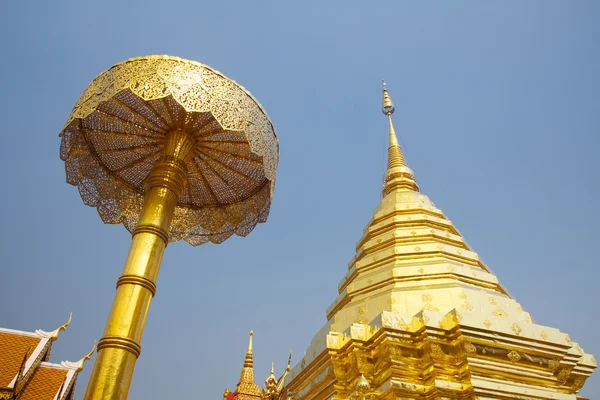 Tajski pagoda w chiang mai, Tajlandia — Zdjęcie stockowe