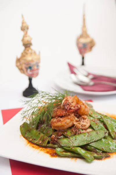Thai stir fried snowpea with prawn. — Stock Photo, Image