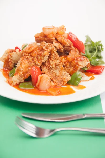 Thai food, sweet and sour with deep fried fish. — Stock Photo, Image
