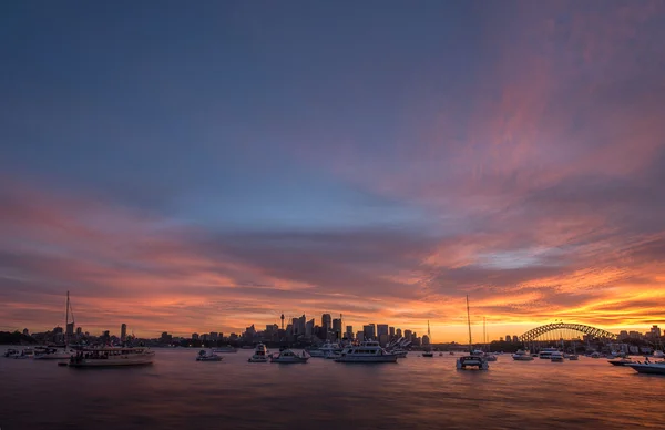 Ferry in Sydney harbour — Stock Photo, Image