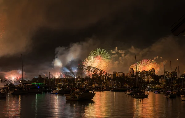 Vuurwerk en licht show — Stockfoto