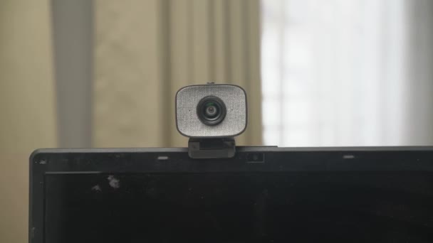 Close Kamera Webcam Tragbar Auf Dem Computer Laptop Bildschirm Installiert — Stockvideo