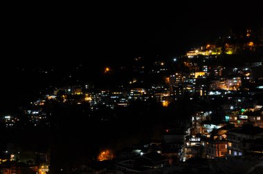 gece lambası gungtok, Hindistan'ın dağ evleri