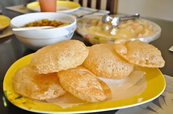 ev yapımı bhature - Hint yemekleri