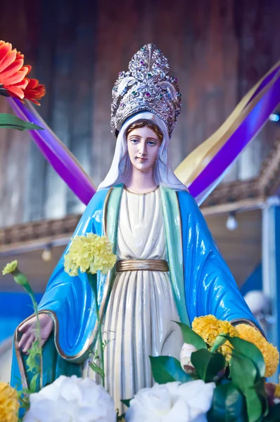 Maria statue in church — Stock Photo, Image