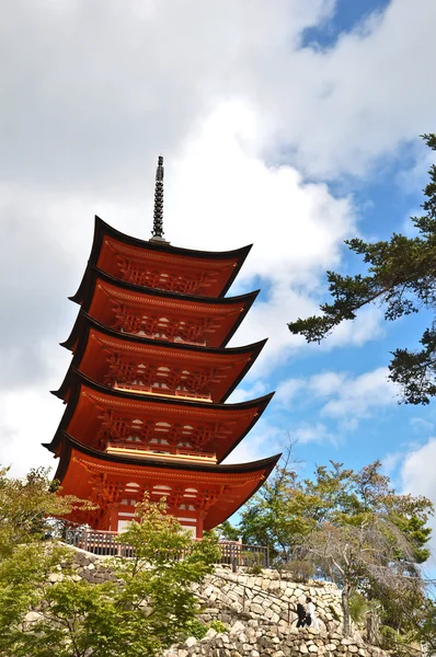 Pięć piętrowy pagoda w miyajima, hiroshima, Japonia — Zdjęcie stockowe