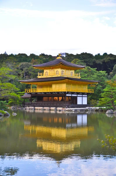 Złota Świątynia w kyoto, Japonia — Zdjęcie stockowe