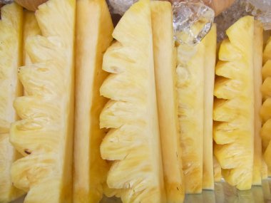 rebanada de piña fresca