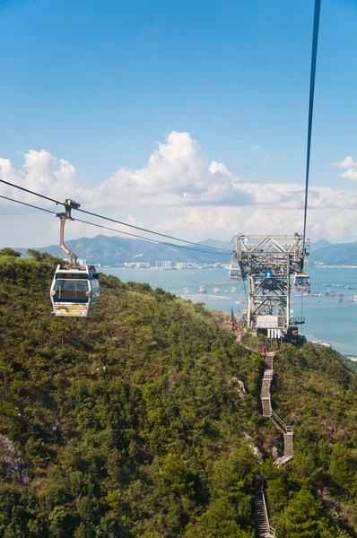 Cable car on the mountain — Stock Photo, Image