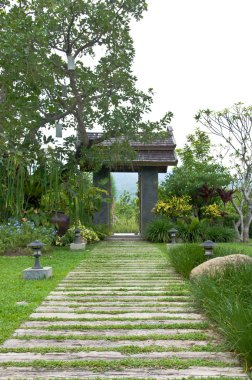 Bahçe yürüme yolu