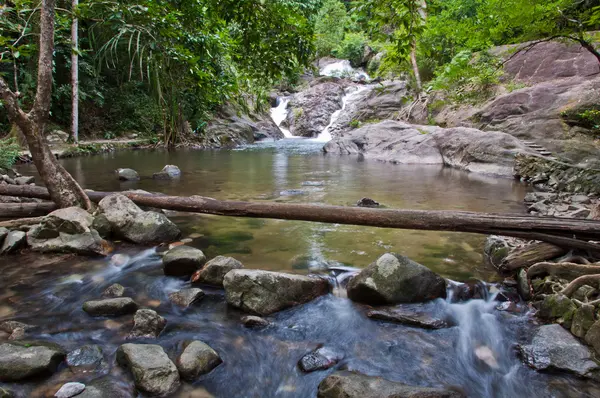 Cascada de Borripat en Satun, Tailandia —  Fotos de Stock