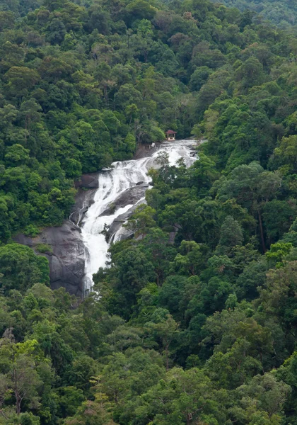 Telaga tujuh (sedm vrtů) vodopád v langkawi — Stock fotografie