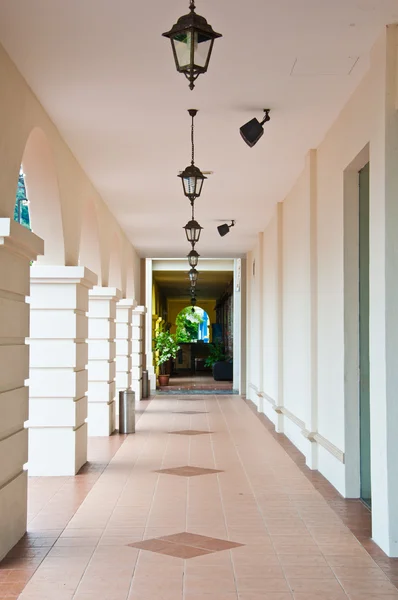 The walkway at Petronas gas station in Langkawi — Stock Photo, Image