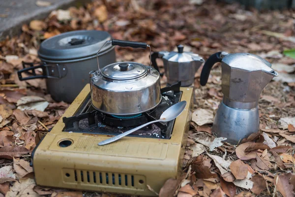Açık havada pot pişirme için set — Stok fotoğraf