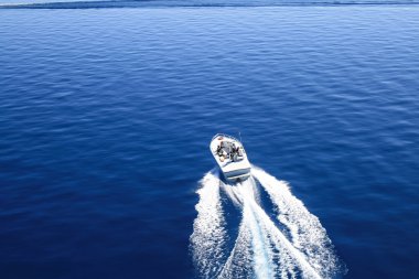 Motorlu tekne veya lake tahoe yatta.