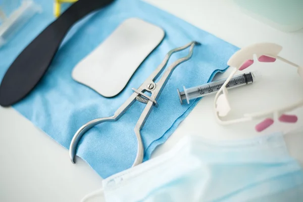 Diş Temizleme Araçları