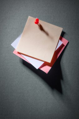 Not pad anımsatıcılarının karton duvar resmi