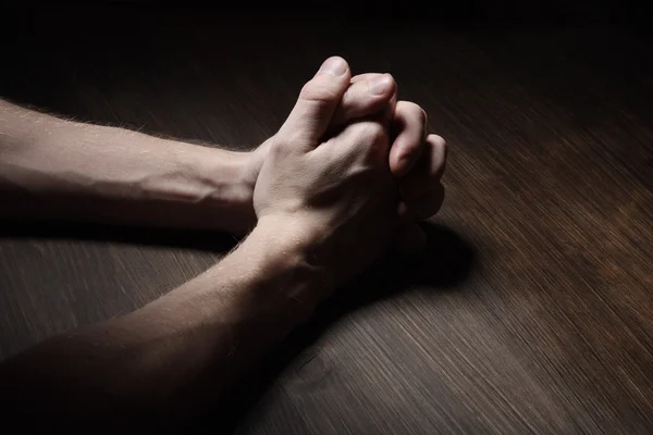 Изображение молитвенных рук — стоковое фото