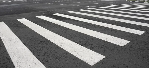 Bild eines Fußgängerüberwegs an einer Kreuzung — Stockfoto