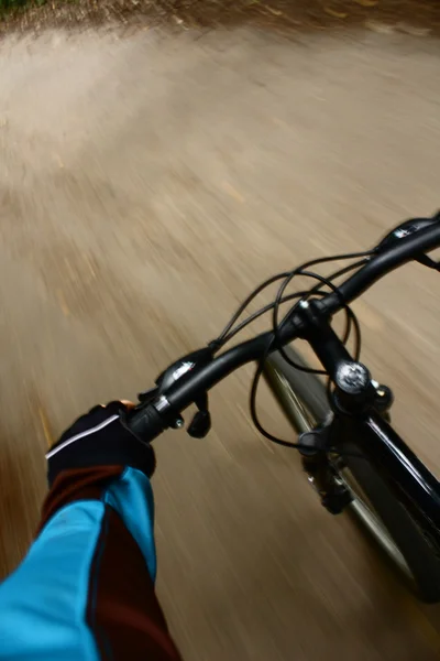 Mountainbike fahren — Stockfoto
