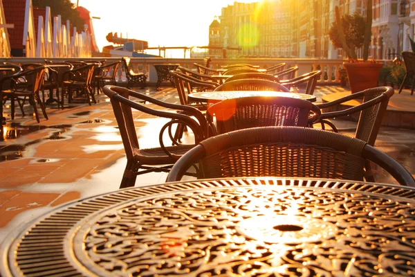 Bilden av gatan café tidigt på morgonen — Stockfoto