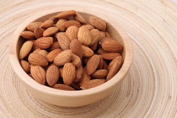 Bowl of almonds — Stock Photo, Image