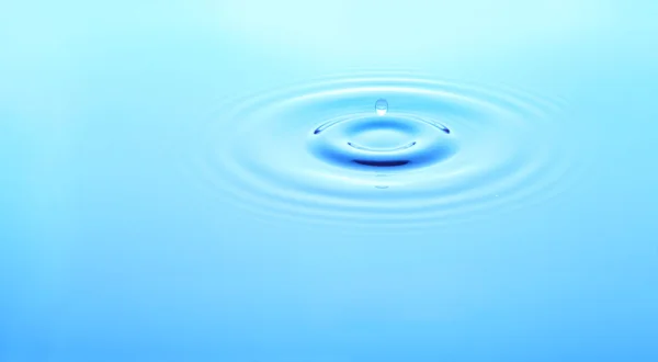 Immagine di goccia d'acqua primo piano — Foto Stock