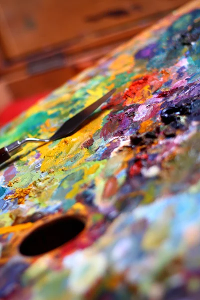 Palette with palette knife — Stock Photo, Image