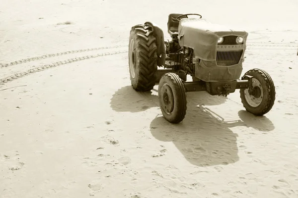 Image of old tractor — Stock Photo, Image